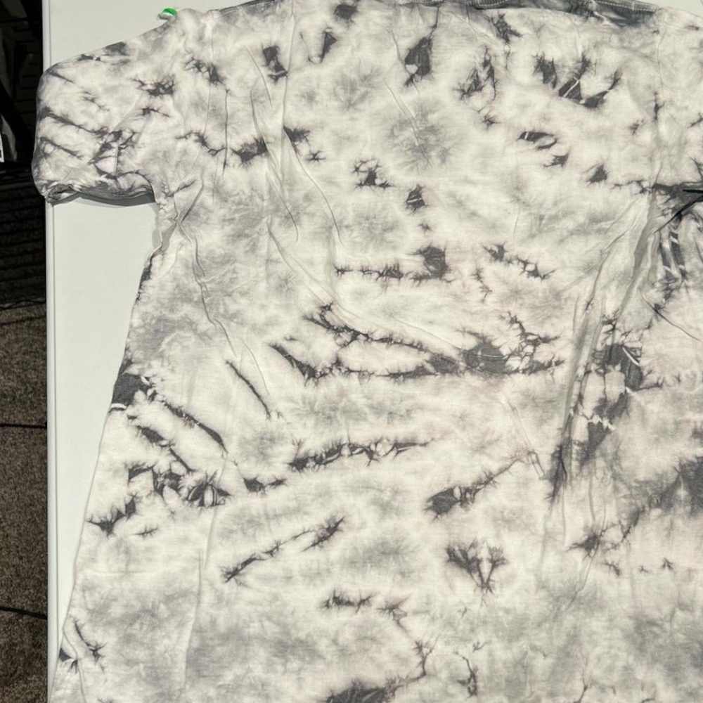 Hot Topic Led Zeppelin Black and White Tie-Dye Tee - Picture 3 of 3